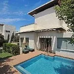 Hotel E-hotel Larnaca & Perivolia
