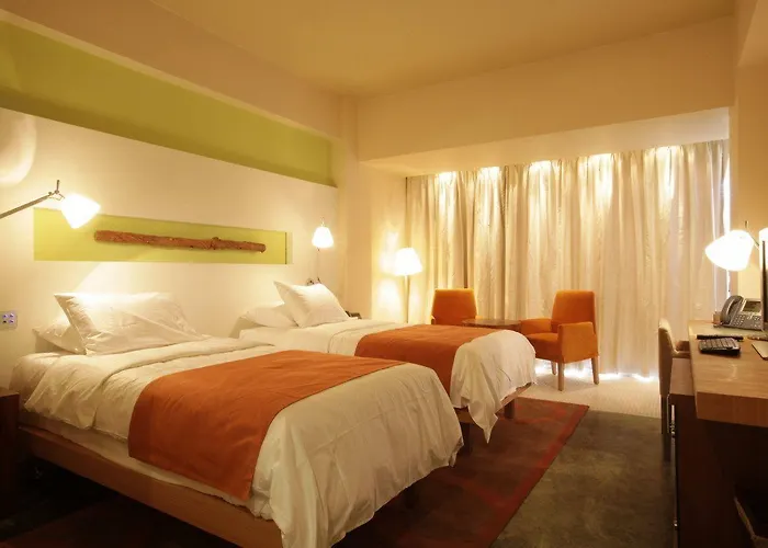 E-hotel Larnaca & 4*
