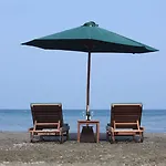 E-hotel Larnaca Resort&spa 4*