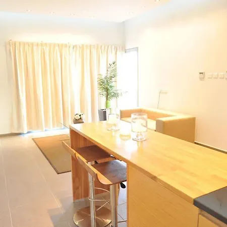 Hotel E-hotel Larnaca & Perivolia