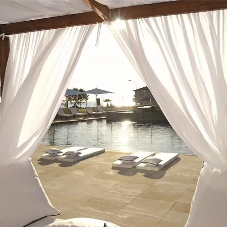 Hotel E-hotel Larnaca Resort&spa 4*