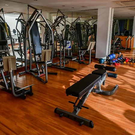E-hotel Larnaca & 4* Perivolia