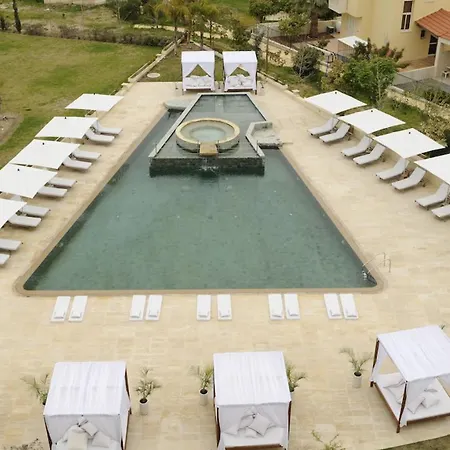 Hotel E-hotel Larnaca Resort&spa Perivolia