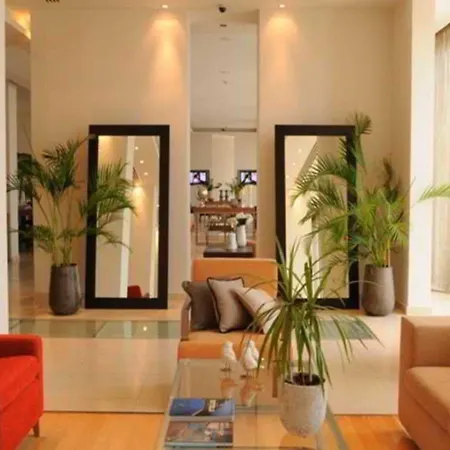 E-hotel Larnaca & 4* פריווליה