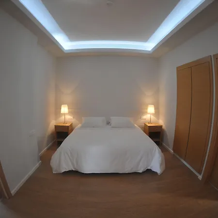 E-hotel Larnaca & מלון פריווליה