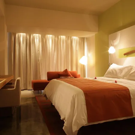 E-hotel Larnaca & Hotel Periwolia