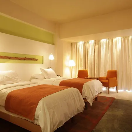 E-hotel Larnaca & 4*