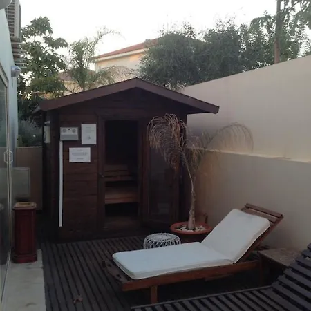E-hotel Larnaca &