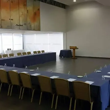 E-hotel Larnaca Resort&spa 4* Perivolia