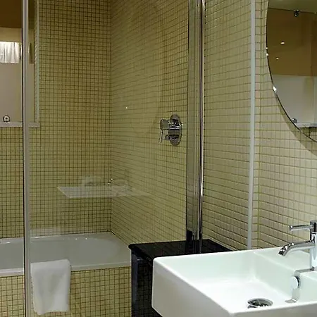 E-hotel Larnaca & Perivolia