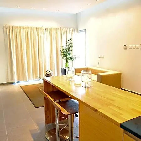 E-hotel Larnaca & Hotel