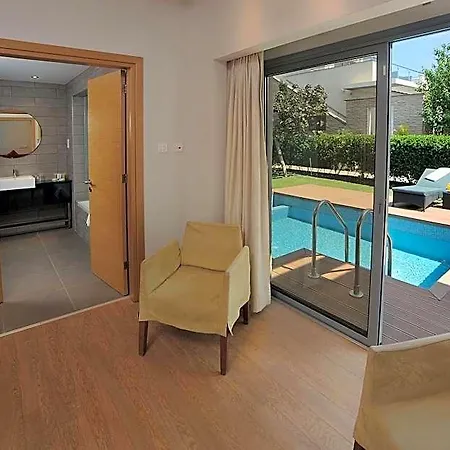E-hotel Larnaca & Hotel Perivolia