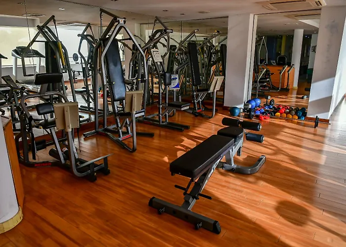 E-hotel Larnaca & 4* Perivolia