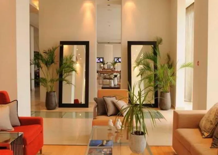 E-hotel Larnaca & 4* Perivolia