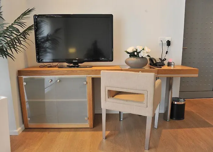 E-hotel Larnaca & Hotel 4*