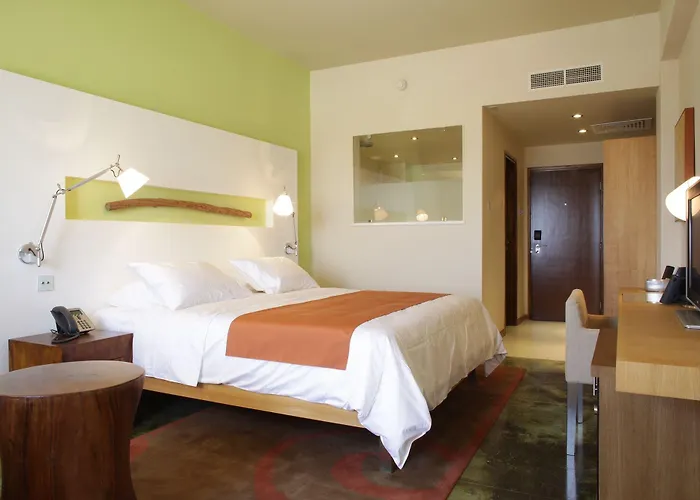 Hotel E-hotel Larnaca & Perivolia