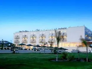 E-hotel Larnaca & Perivolia