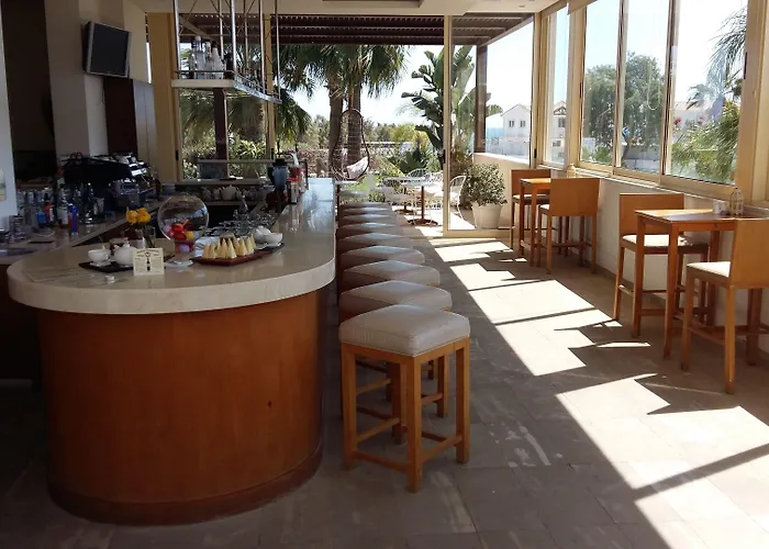 E-hotel Larnaca & Hotel Perivolia