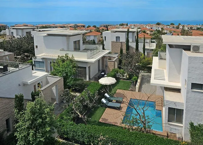 E-hotel Larnaca & Hotel Perivolia